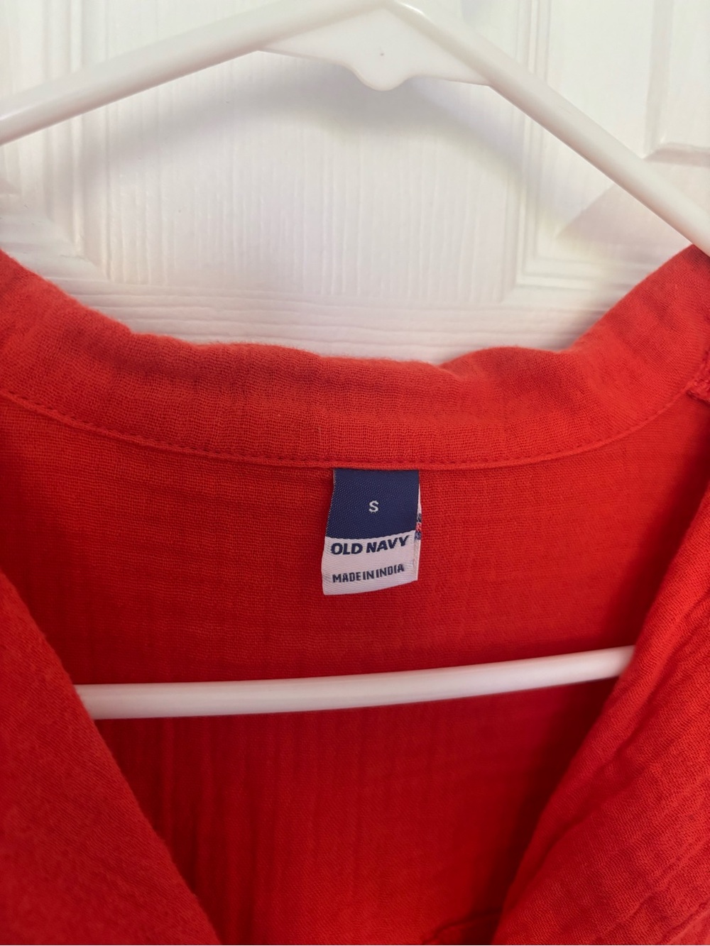 Orange/Red Button-Front Crop Top - Picture 3 of 3